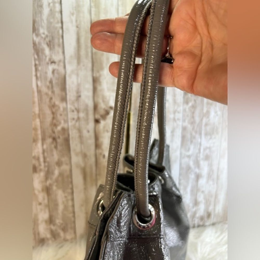 Michael Kors Large Drawstring Metallic Grey Pebbled Leather, Studded Tote EUC - Picture 4 of 10